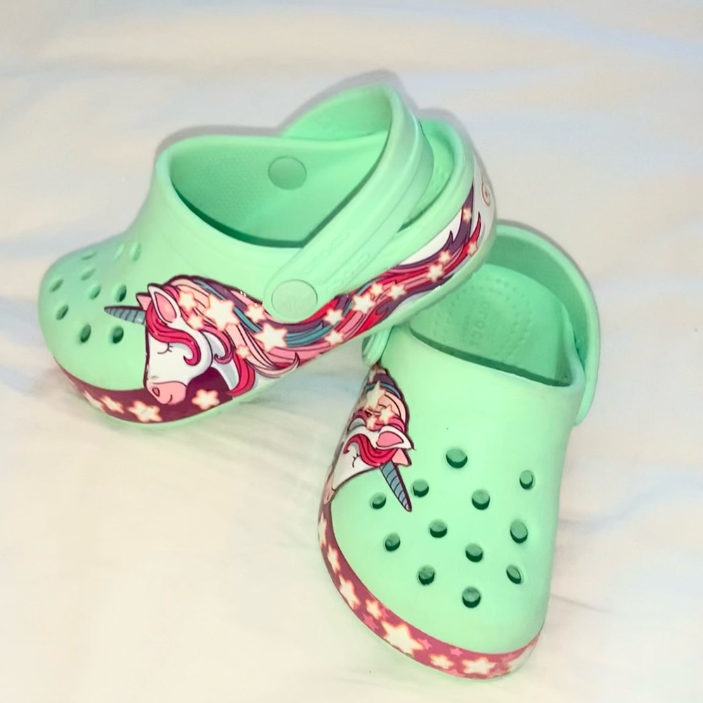 CROCS UNICORN Sandals shoes girls size 6 - Picture 1 of 10